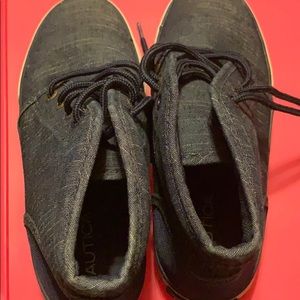 I am selling nautica kids shoes